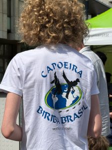 Capoeira Biriba Brasil Hoodies und T-Shirts